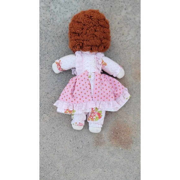 Vtg 17" Strawberry Shortcake Handmade Doll - Picture 2 of 5